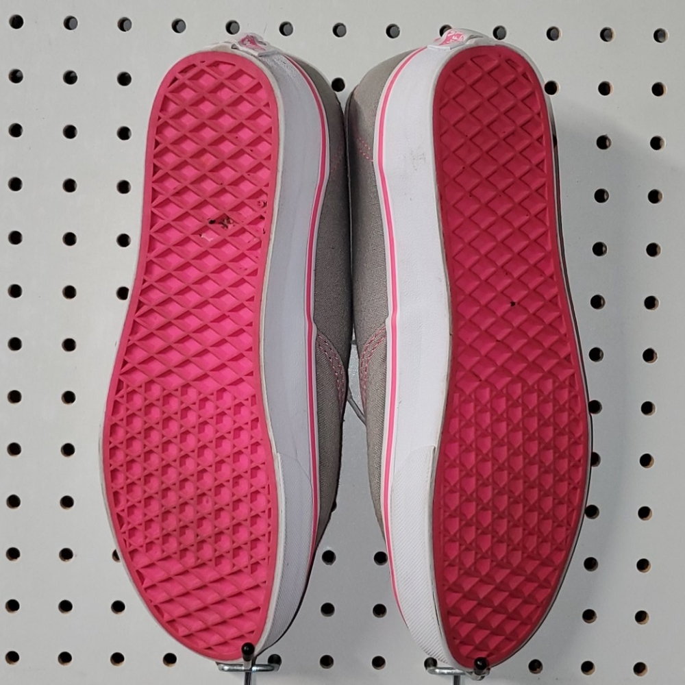 Vans - Picture 2 of 5